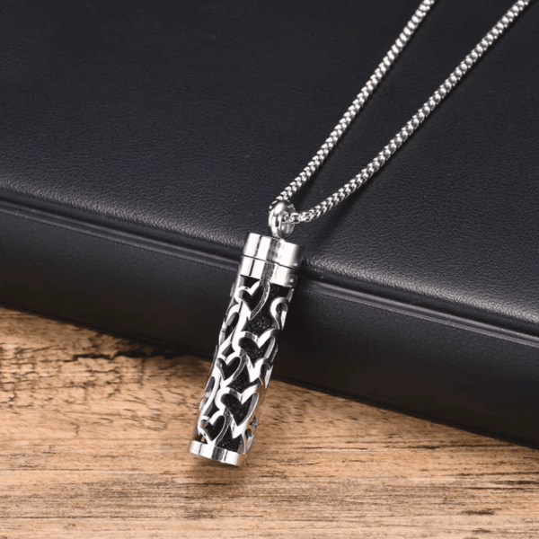 Luxury Necklace for Women Essential Oil Diffuser Aromatherapy Perfume Diffuser Pendant Necklace Jewelry Gift for Her